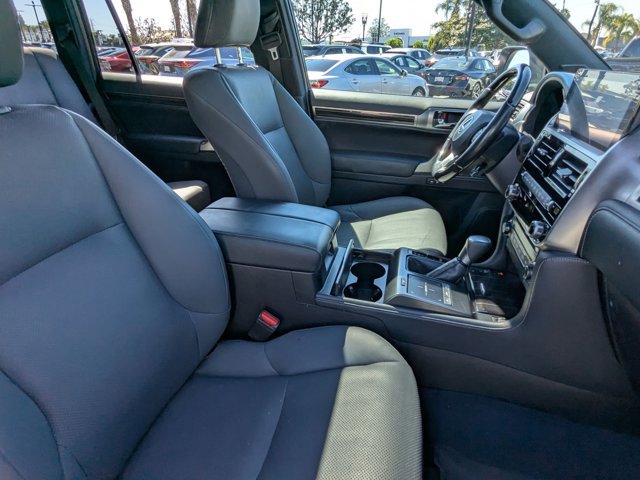 Used 2023 Lexus GX 460 Premium w/ Premium Package image 21