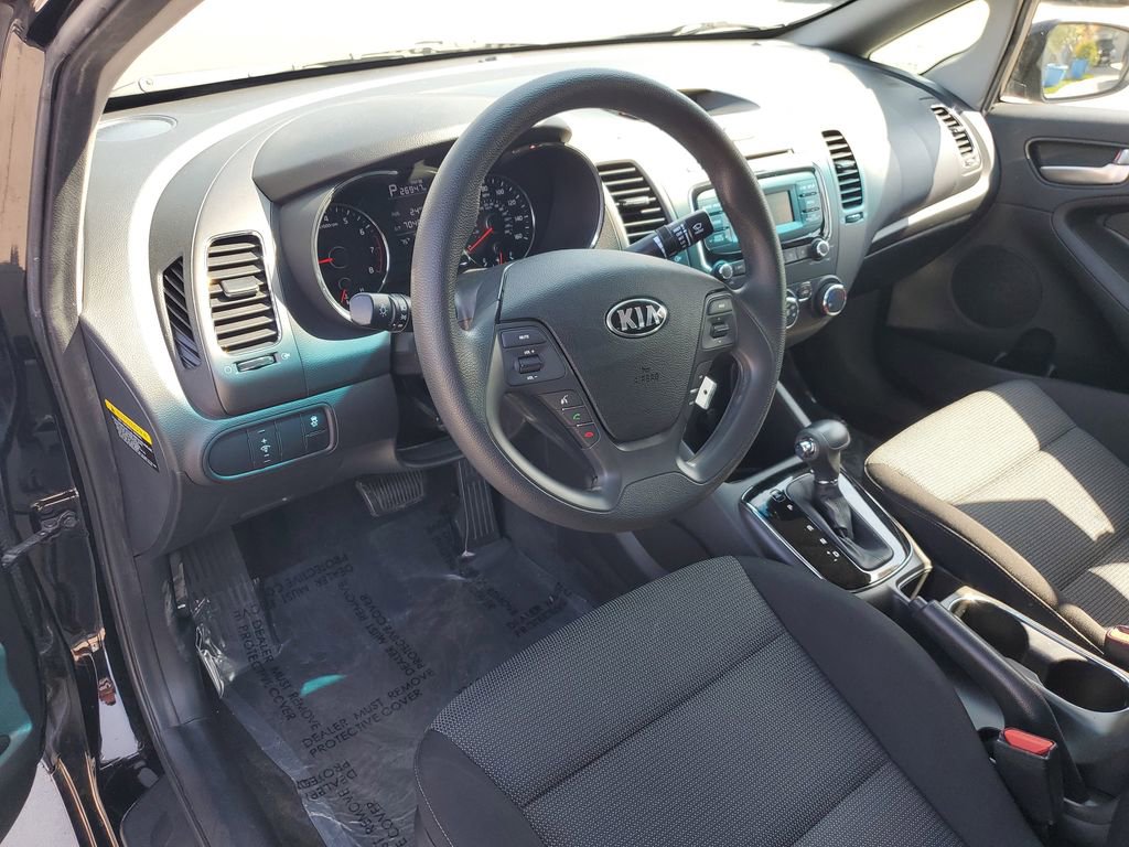 Used 2017 Kia Forte LX image 15