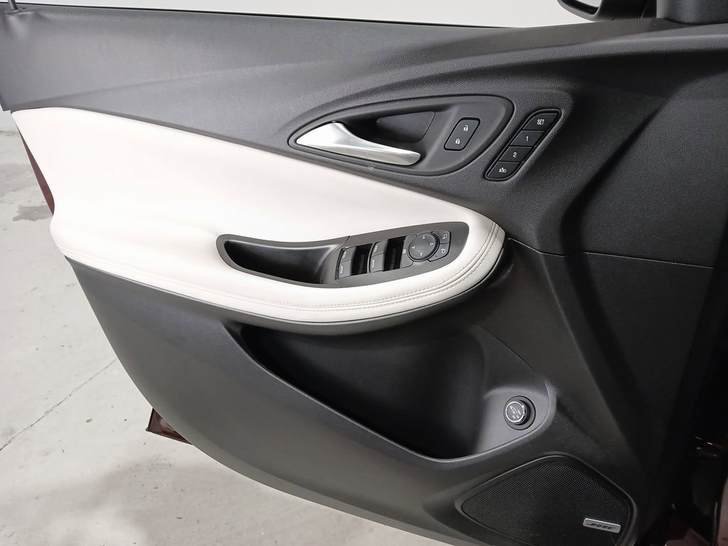 Used 2024 Buick Encore GX Avenir w/ Avenir Convenience Package image 30