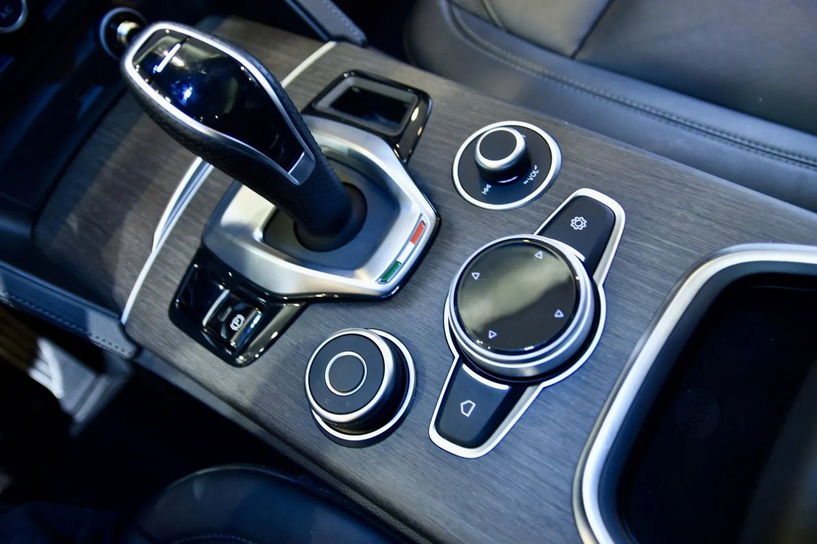 Used 2023 Alfa Romeo Stelvio Ti w/ Active Assist Plus Package image 14