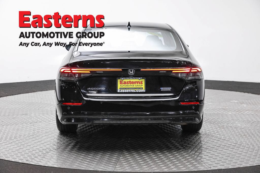 Used 2023 Honda Accord Touring image 8