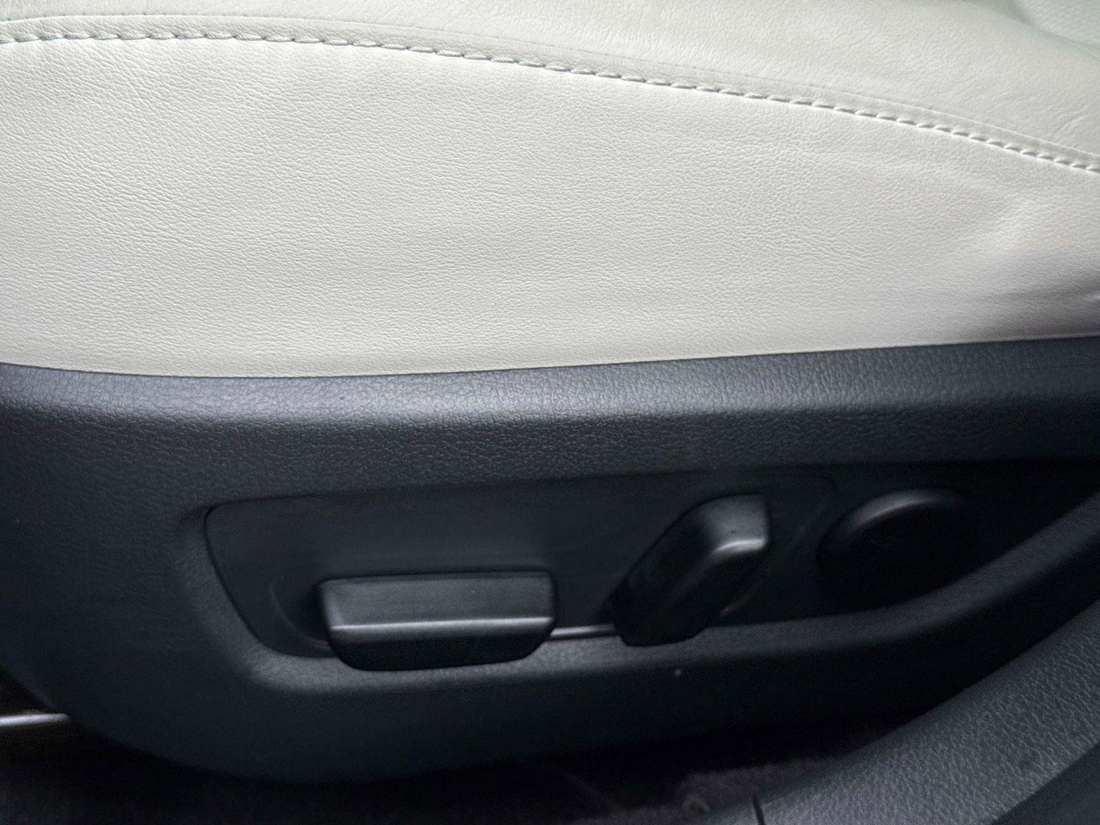 Certified 2025 MAZDA CX-30 AWD 2.5 S w/ Premium Package image 21