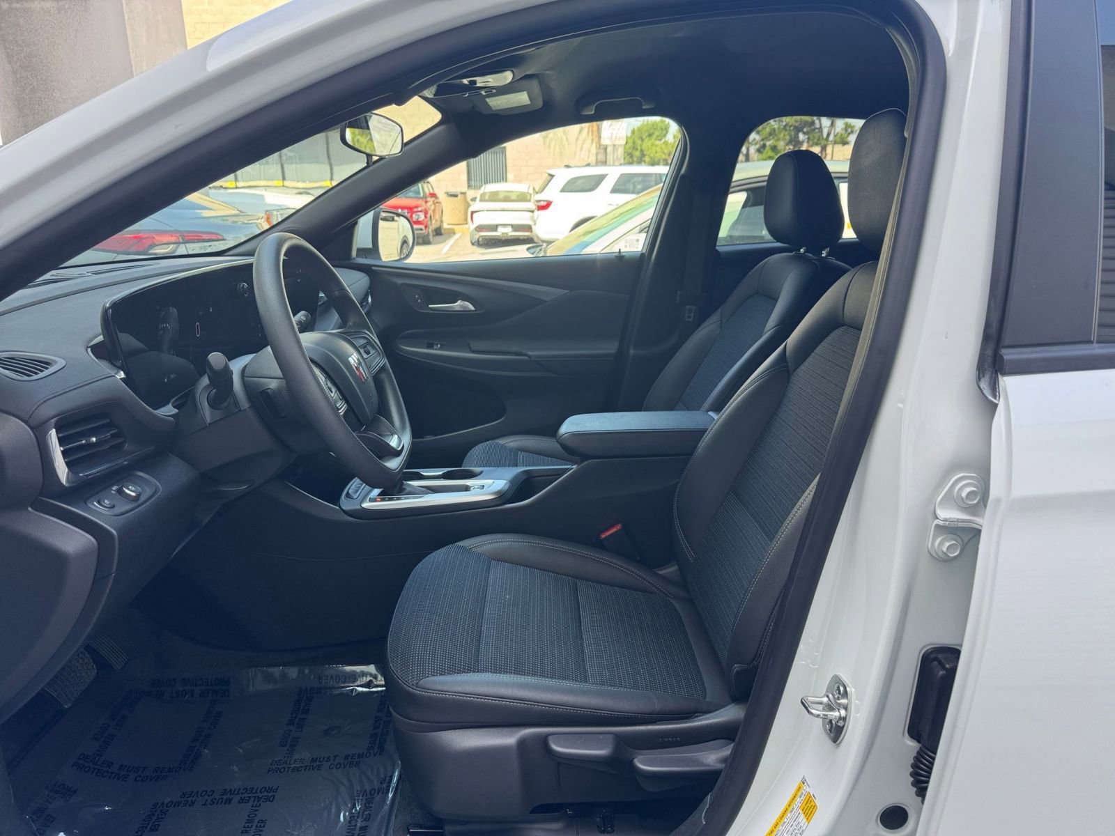 Used 2025 Buick Envista Preferred image 27