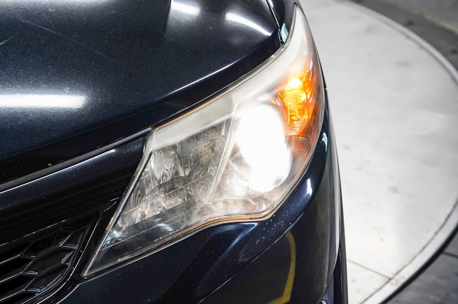Used 2012 Toyota Camry SE FWD image 7