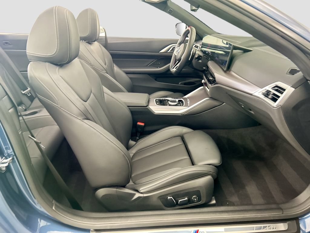 Used 2025 BMW M440i Convertible w/ Parking Assistance Package RWD image 18