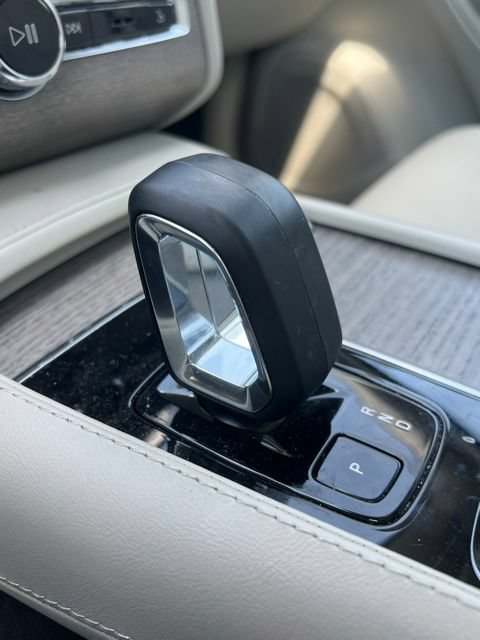 Certified 2023 Volvo XC90 B6 Plus w/ Protection Package Premier AWD/4WD image 16