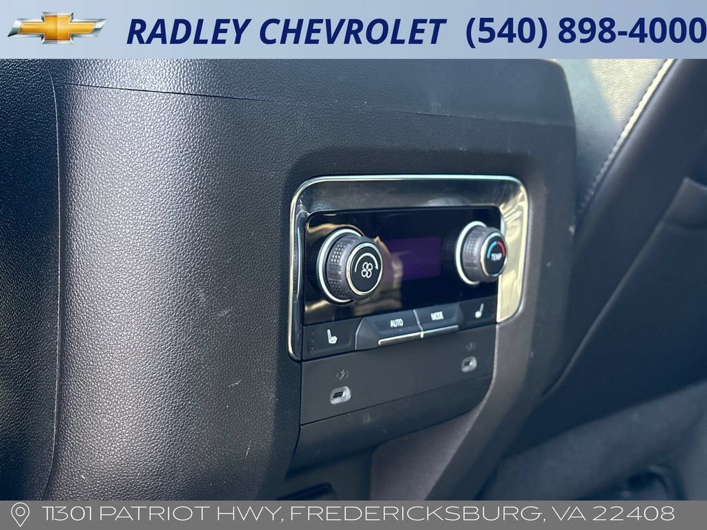 Used 2021 Chevrolet Tahoe Premier w/ Premium Package AWD/4WD image 13