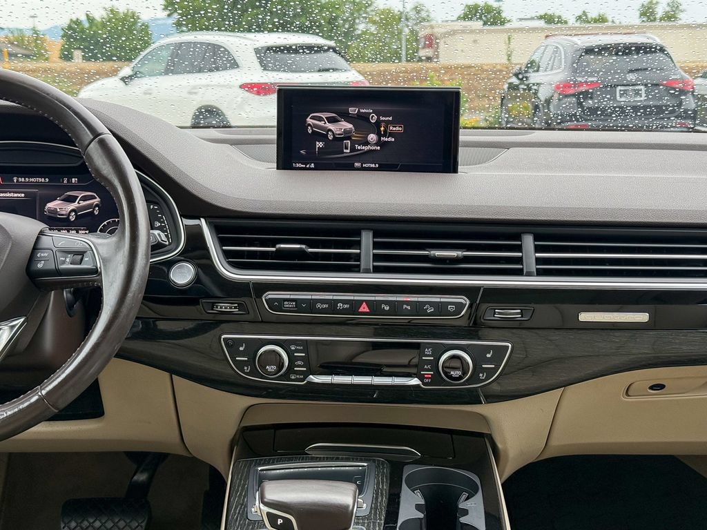 Used 2019 Audi Q7 3.0T Premium Plus w/ Premium Plus Package AWD/4WD image 13
