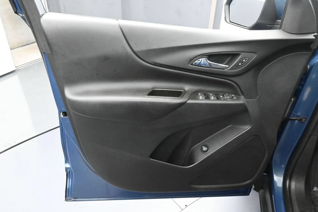 Used 2024 Chevrolet Equinox LT FWD image 13
