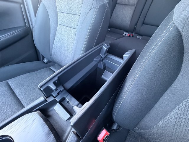 Used 2024 Nissan Rogue SV FWD image 40