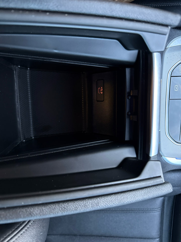 Used 2022 BMW X5 xDrive40i w/ Premium Package image 51