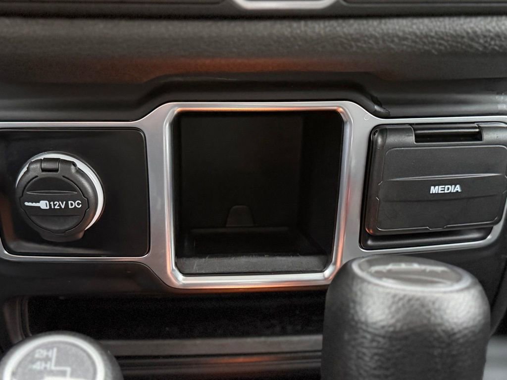 Used 2024 Jeep Gladiator Sport image 16