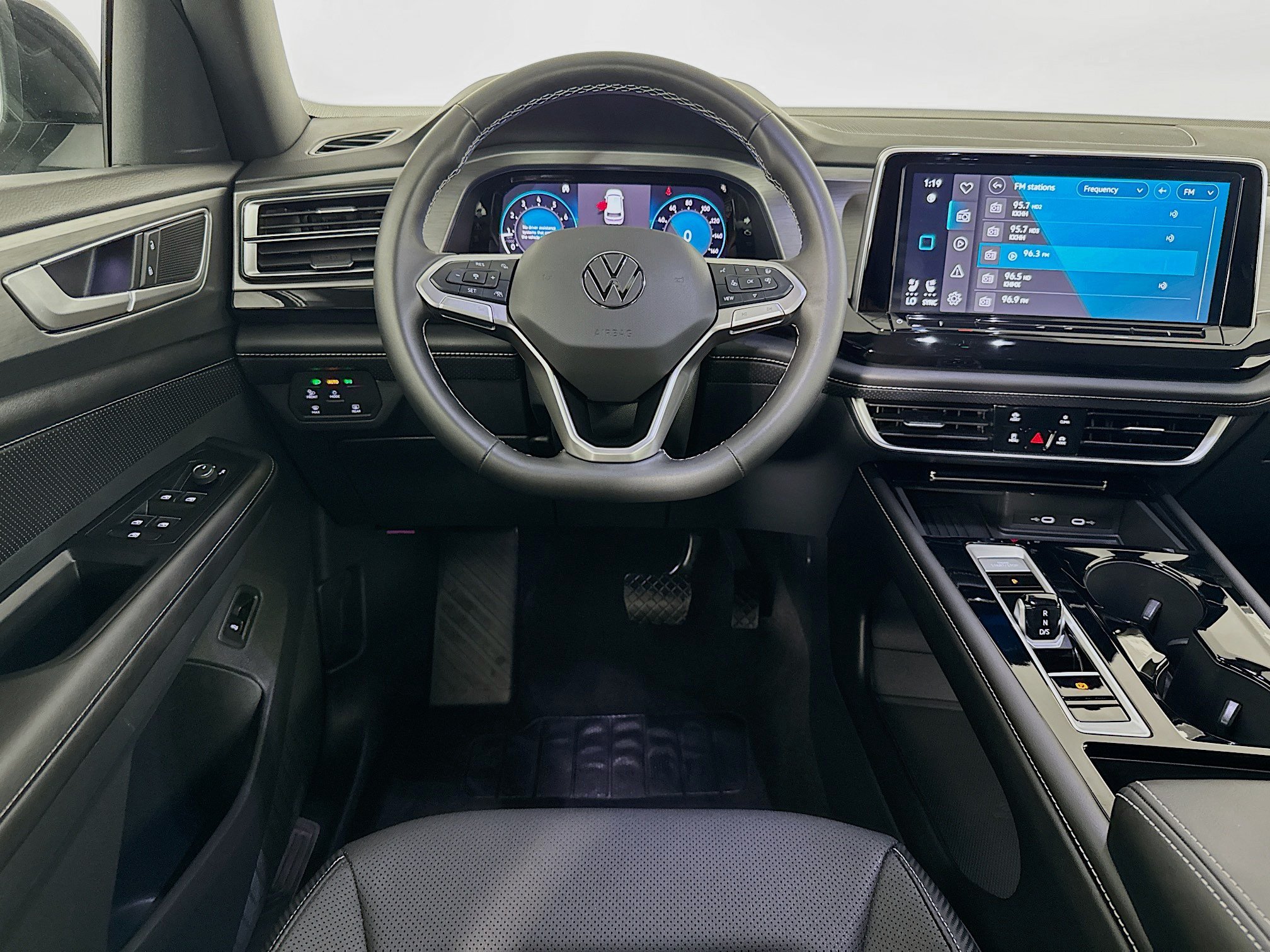 Used 2026 Volkswagen Atlas Cross Sport SE AWD/4WD image 16