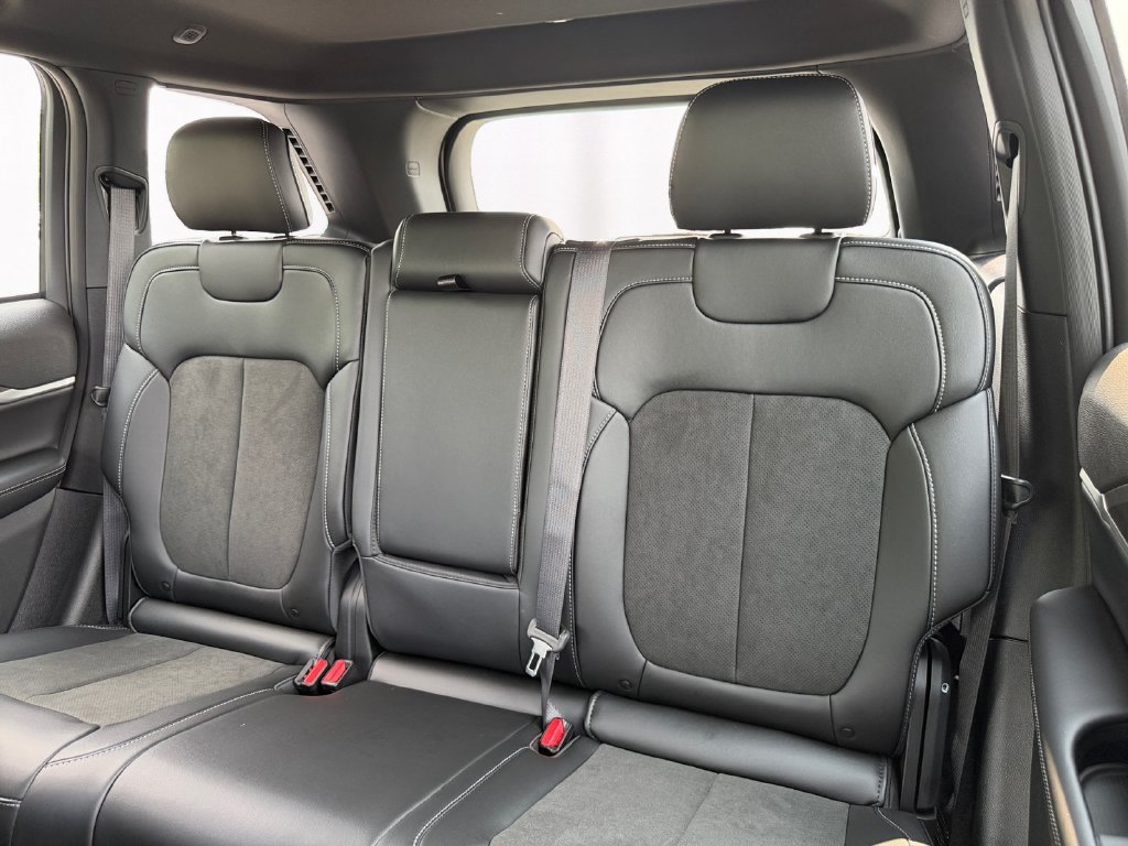 New 2026 Jeep Grand Cherokee Altitude AWD/4WD image 13