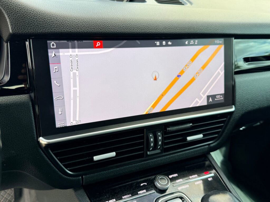 Used 2020 Porsche Cayenne image 6