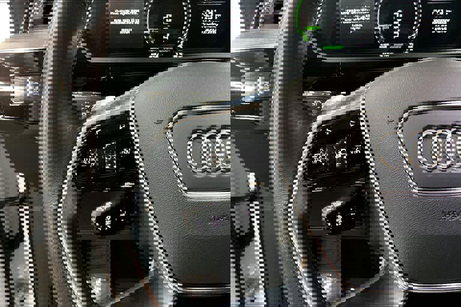 Used 2024 Audi Q8 e-tron Premium Plus w/ Premium Plus Package image 21