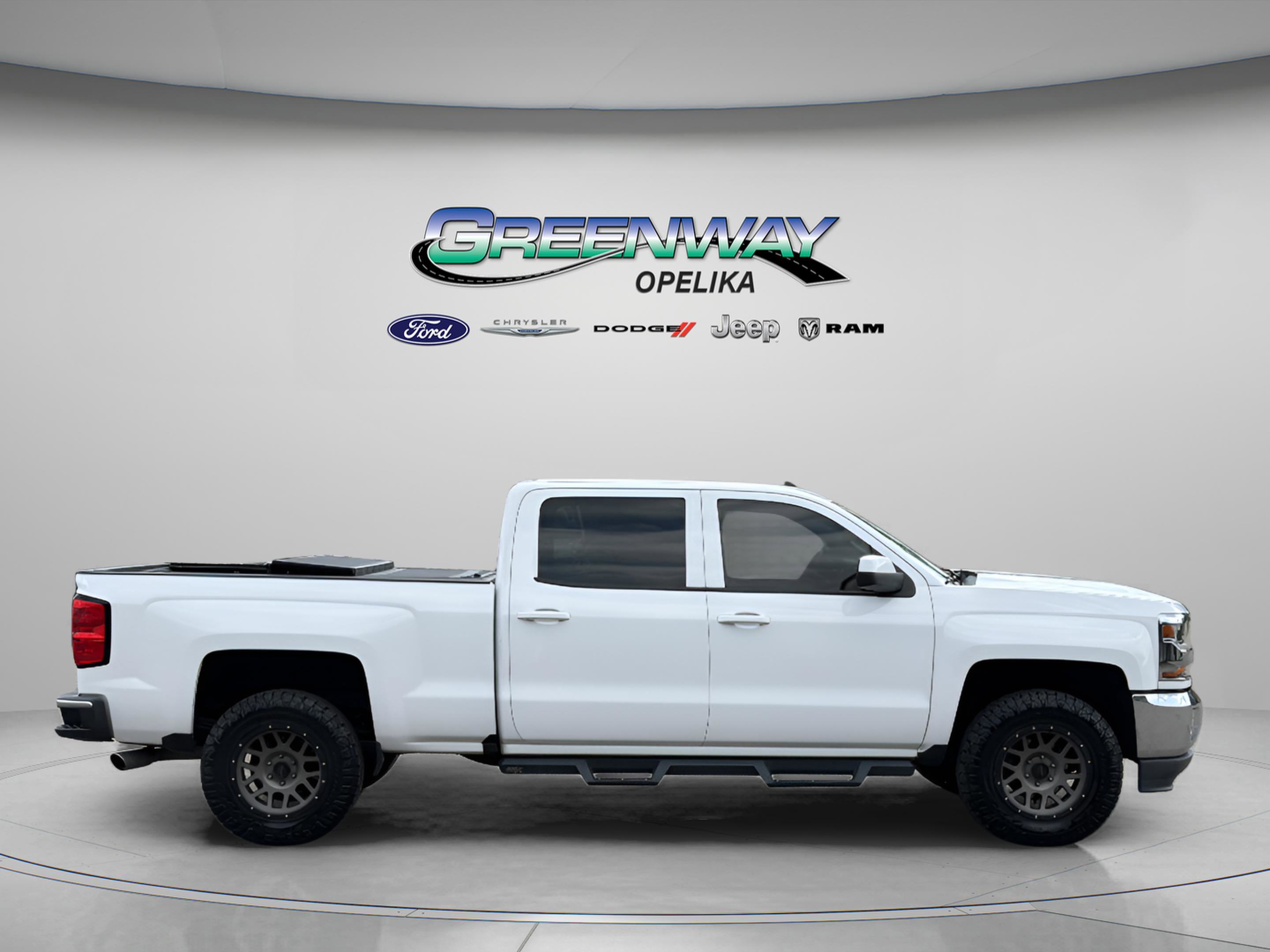 Used 2018 Chevrolet Silverado 1500 LT w/ All Star Edition image 8