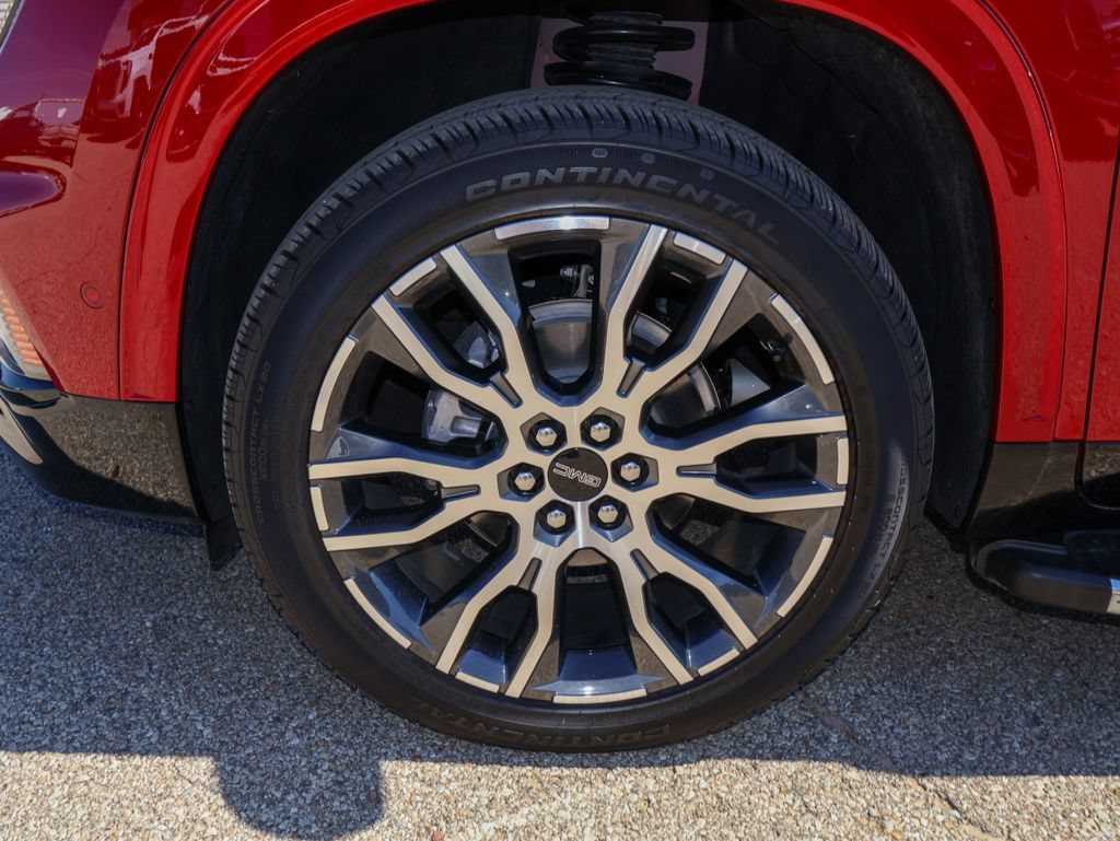 Certified 2026 GMC Acadia Denali Ultimate w/ LPO, Floor Liner Package AWD/4WD image 43