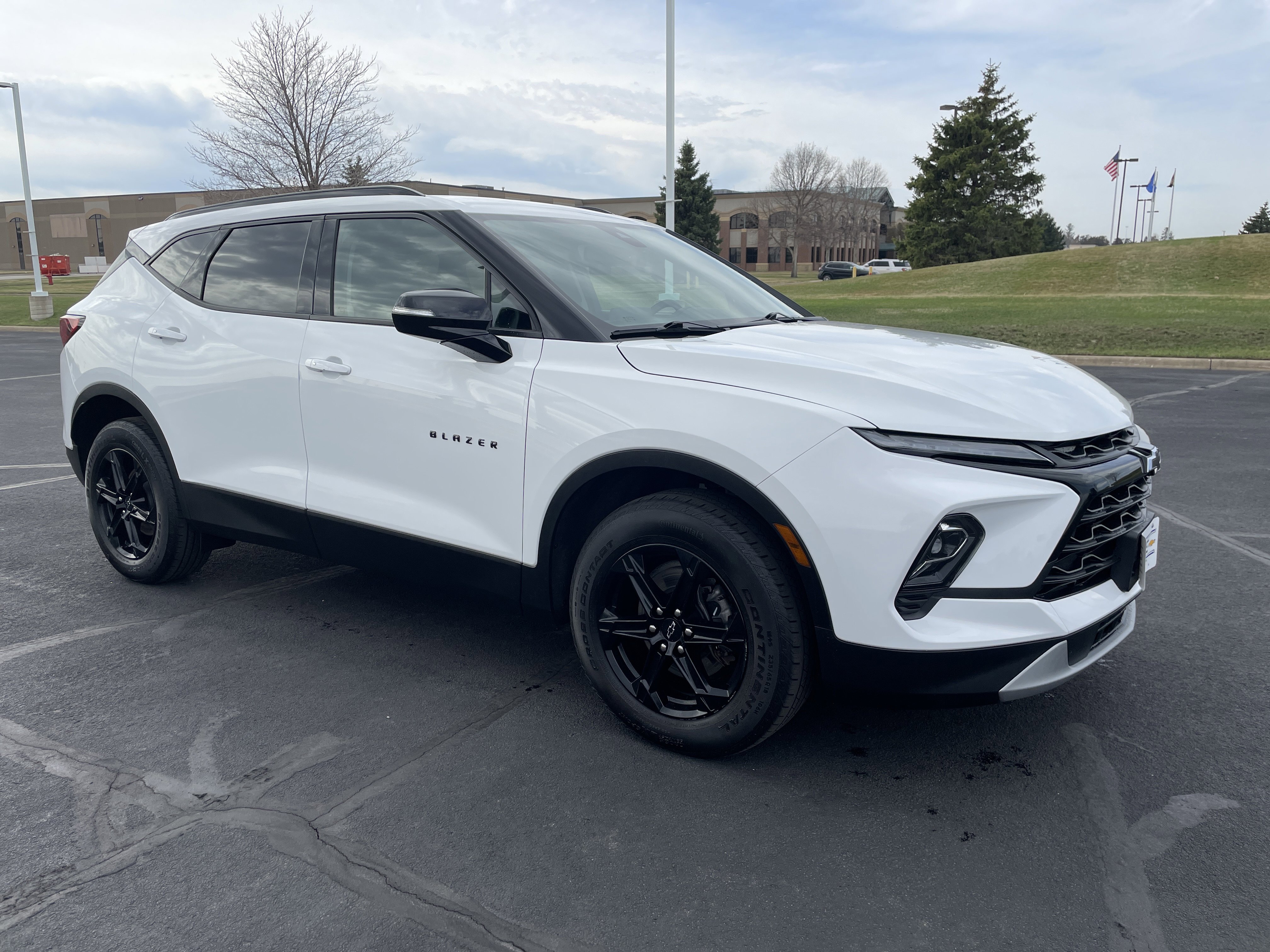 Certified 2024 Chevrolet Blazer LT w/ Midnight/Sport Edition image 7