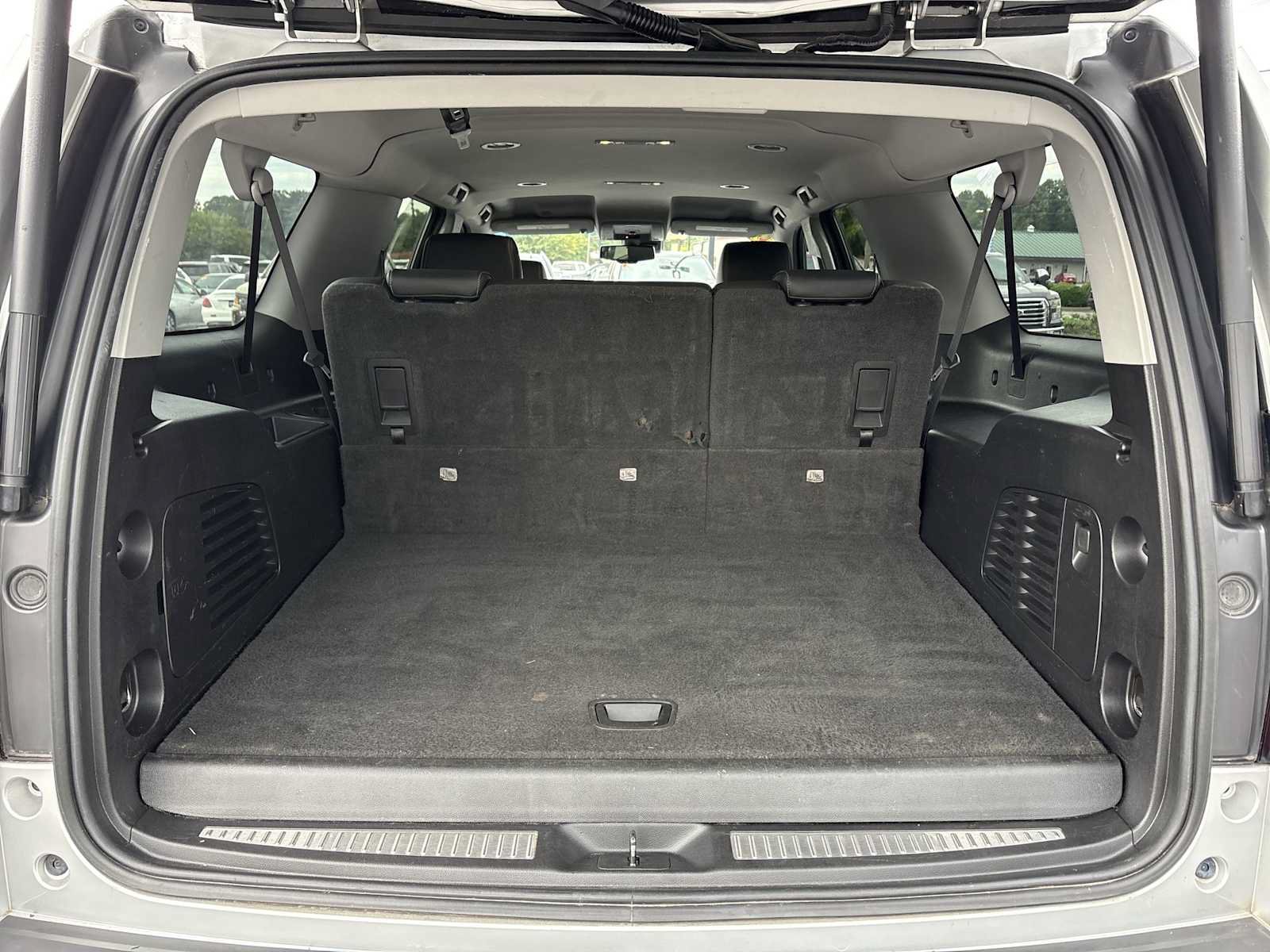 Used 2019 Chevrolet Suburban LT AWD/4WD image 25