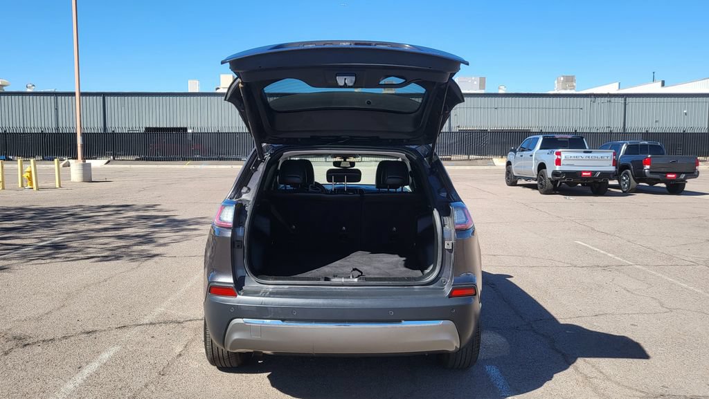 Used 2019 Jeep Cherokee Limited FWD image 12