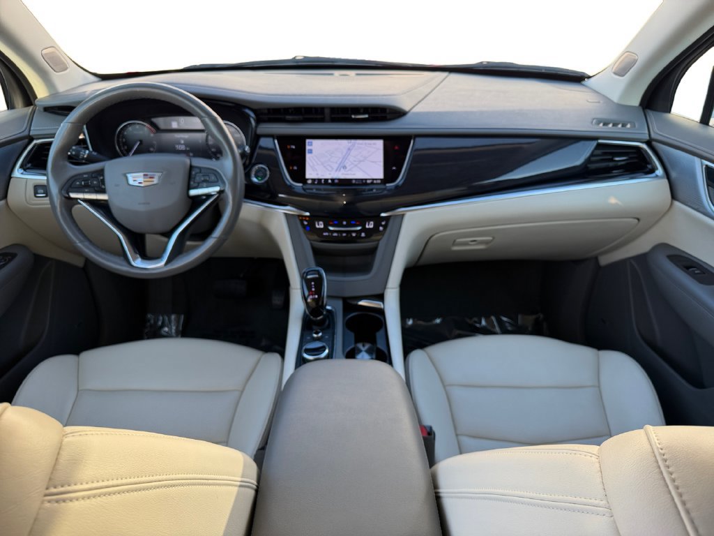 Used 2024 Cadillac XT6 Premium Luxury AWD/4WD image 13