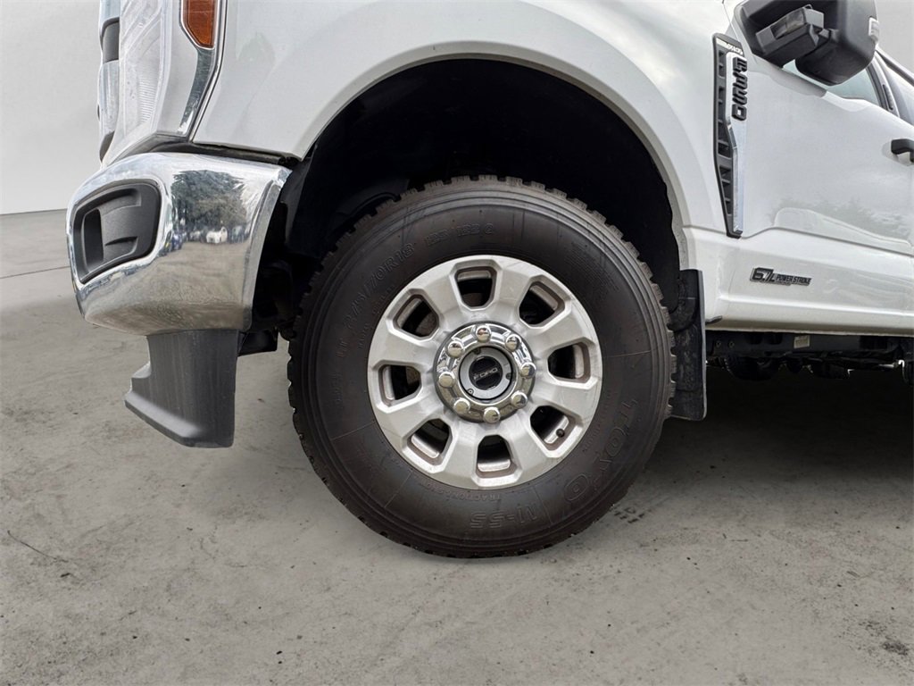 Certified 2024 Ford F350 XLT w/ FX4 Off-Road Package image 10