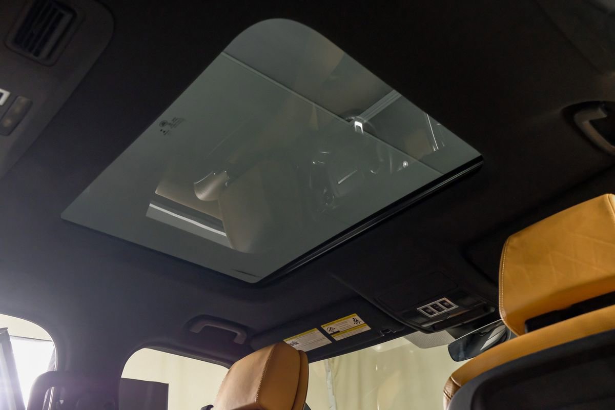 Used 2019 Land Rover Discovery HSE Luxury image 22