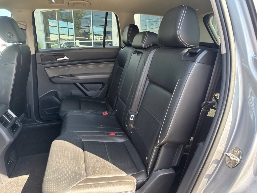 Used 2023 Volkswagen Atlas SEL AWD/4WD image 17