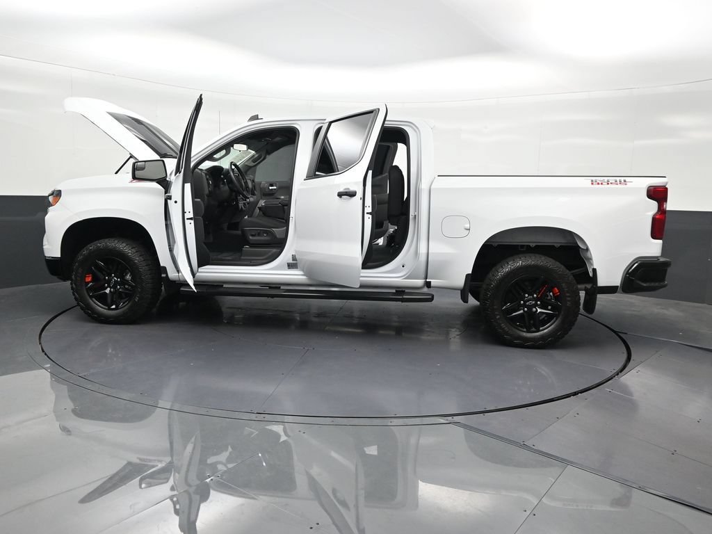Used 2025 Chevrolet Silverado 1500 Custom Trail Boss AWD/4WD image 33