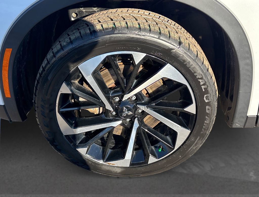 Used 2023 Mitsubishi Outlander SE image 12