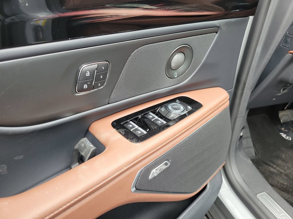 New 2026 Lincoln Nautilus Reserve AWD/4WD image 19