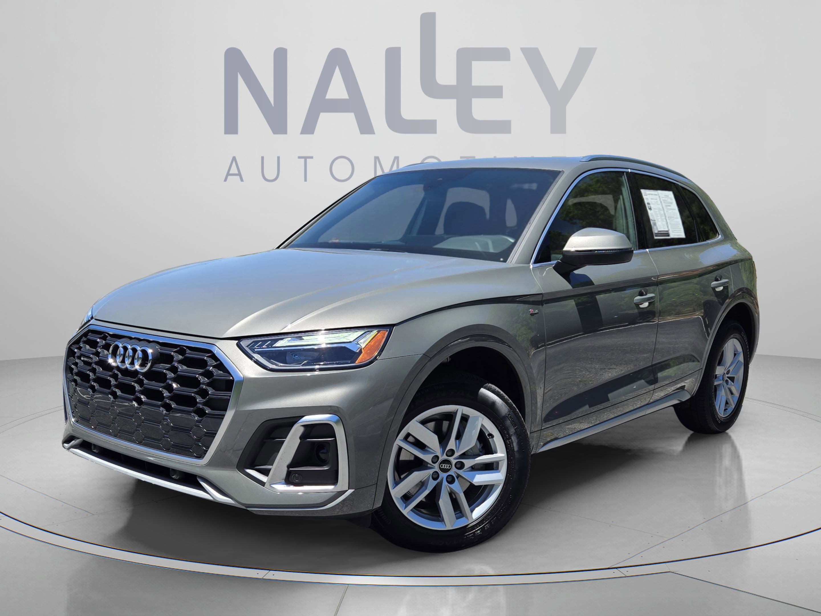 Used 2023 Audi Q5 2.0T Premium w/ Convenience Package AWD/4WD video 1