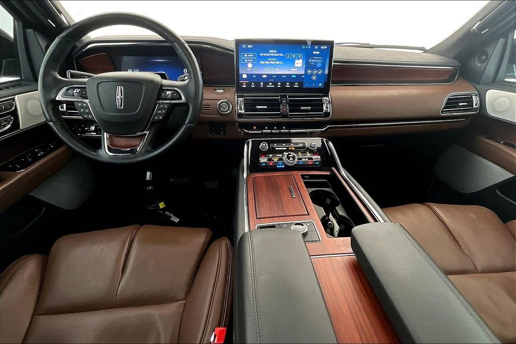 Used 2024 Lincoln Navigator L Reserve image 20