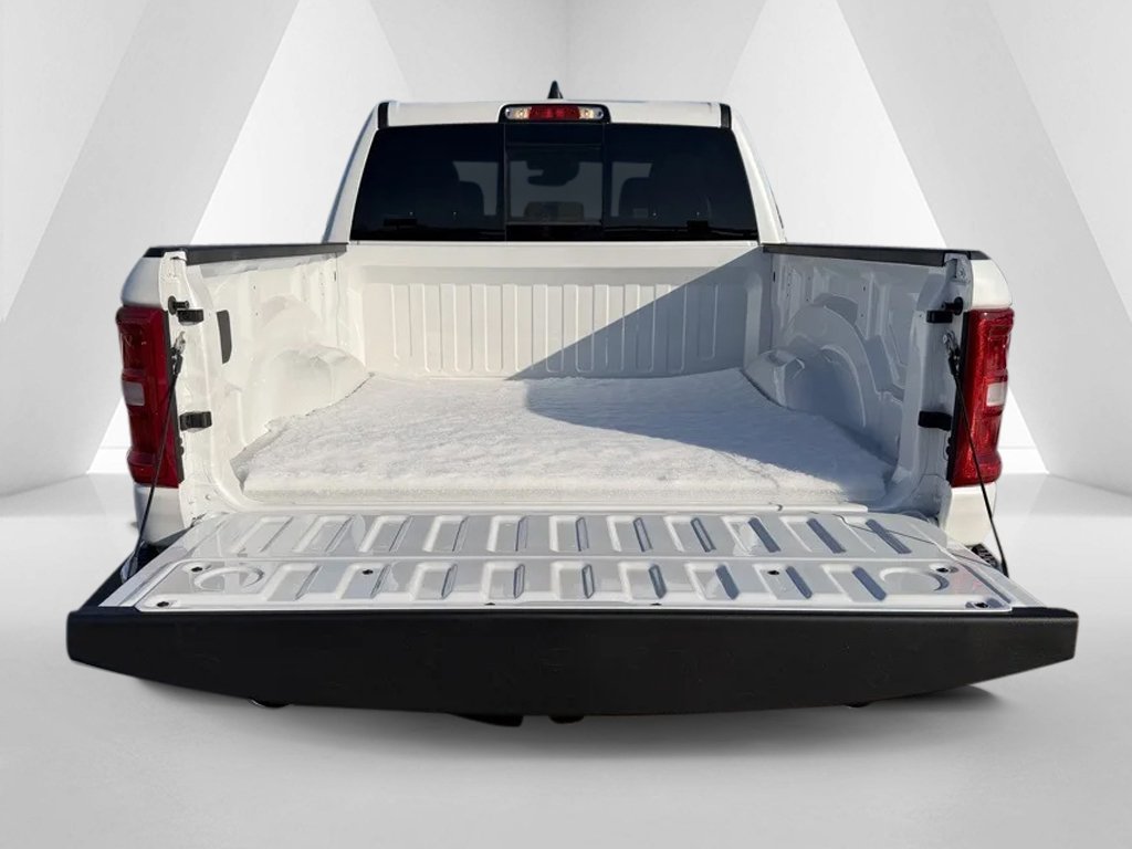New 2026 RAM 1500 Laramie w/ Trailer Tow Group AWD/4WD image 32
