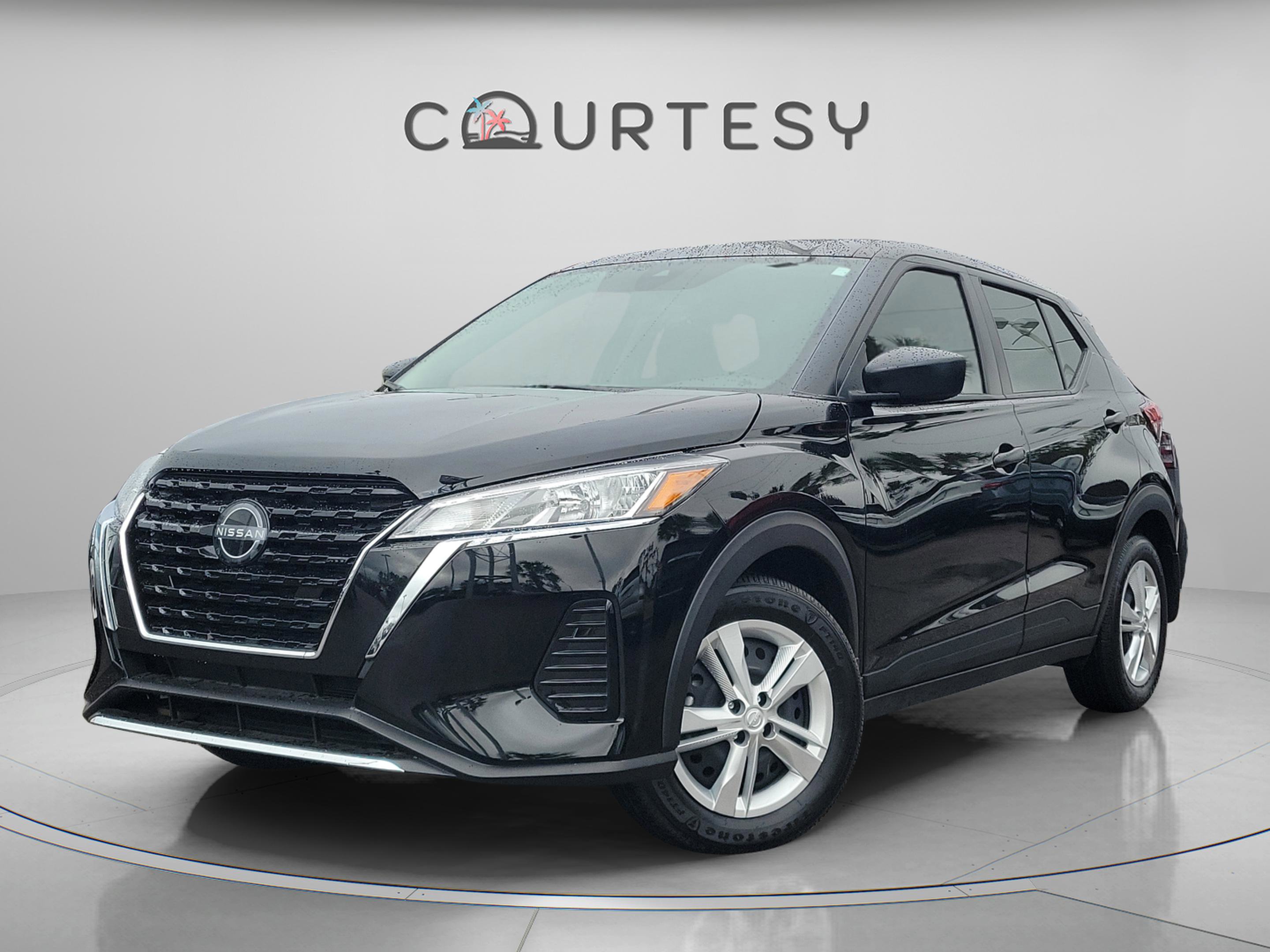 Used 2025 Nissan Kicks Play S image 1