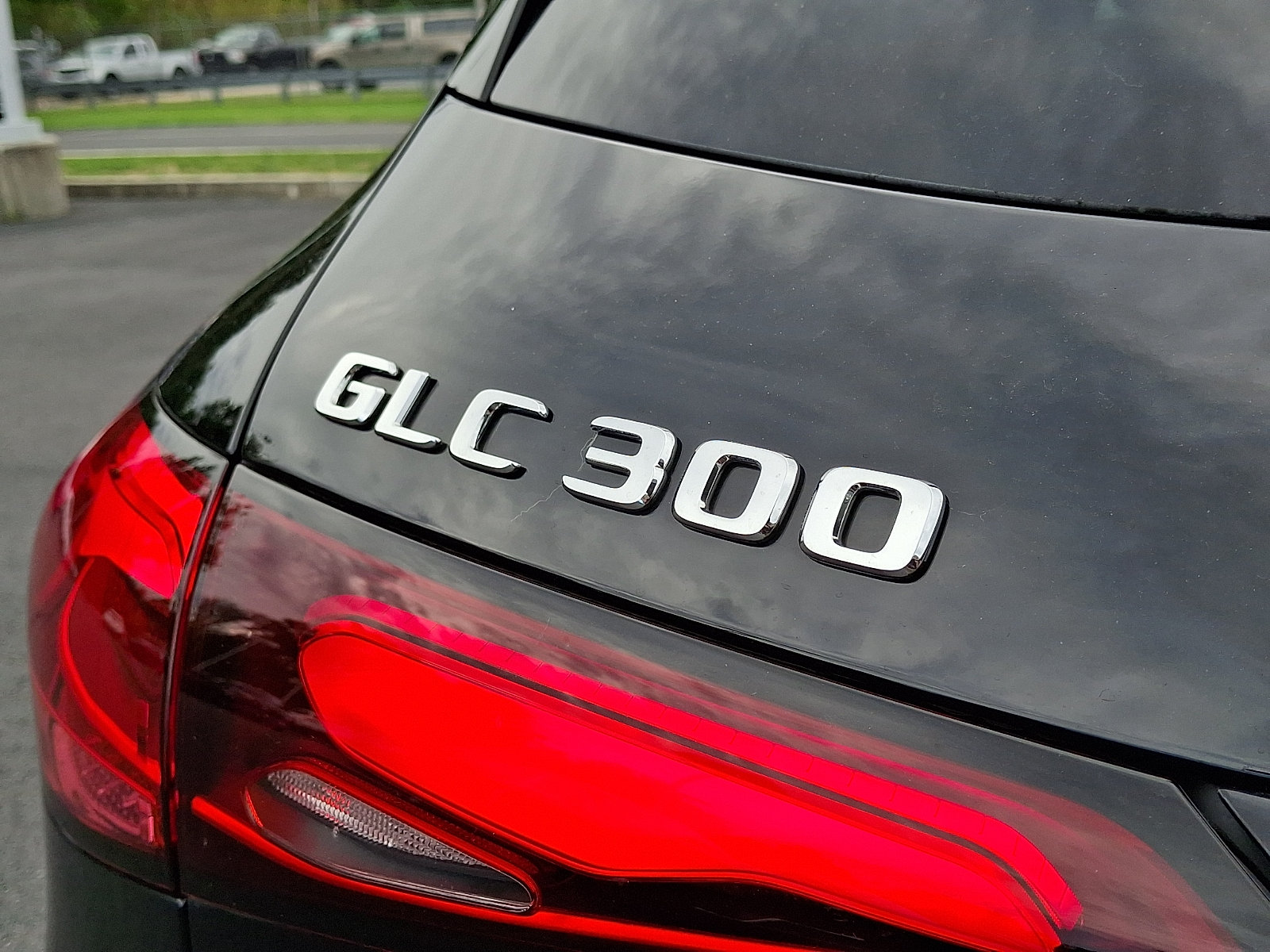 Certified 2025 Mercedes-Benz GLC 300 4MATIC image 29