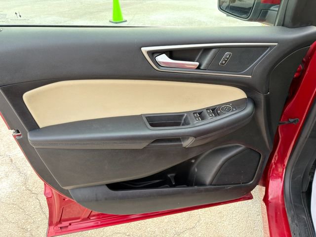 Used 2022 Ford Edge SEL w/ Convenience Package image 16