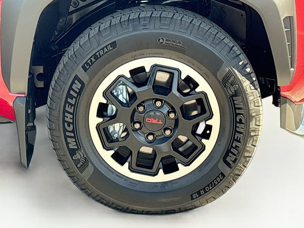 Certified 2026 Toyota 4Runner TRD Off-Road Premium AWD/4WD image 32