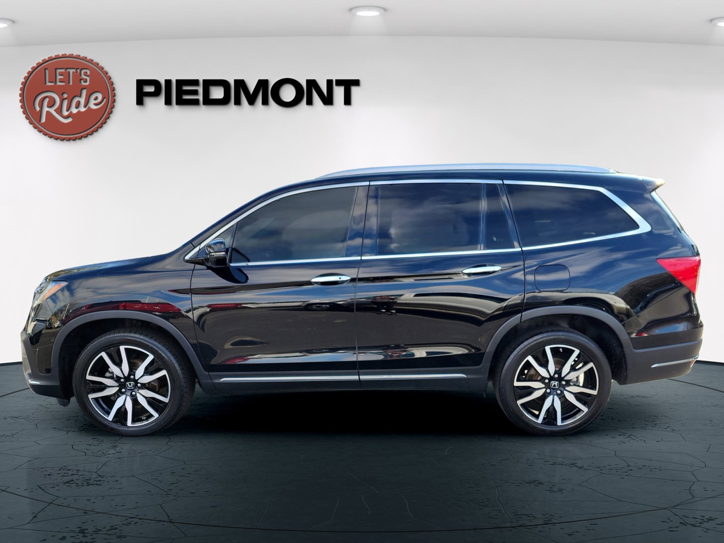 Used 2022 Honda Pilot Touring image 9