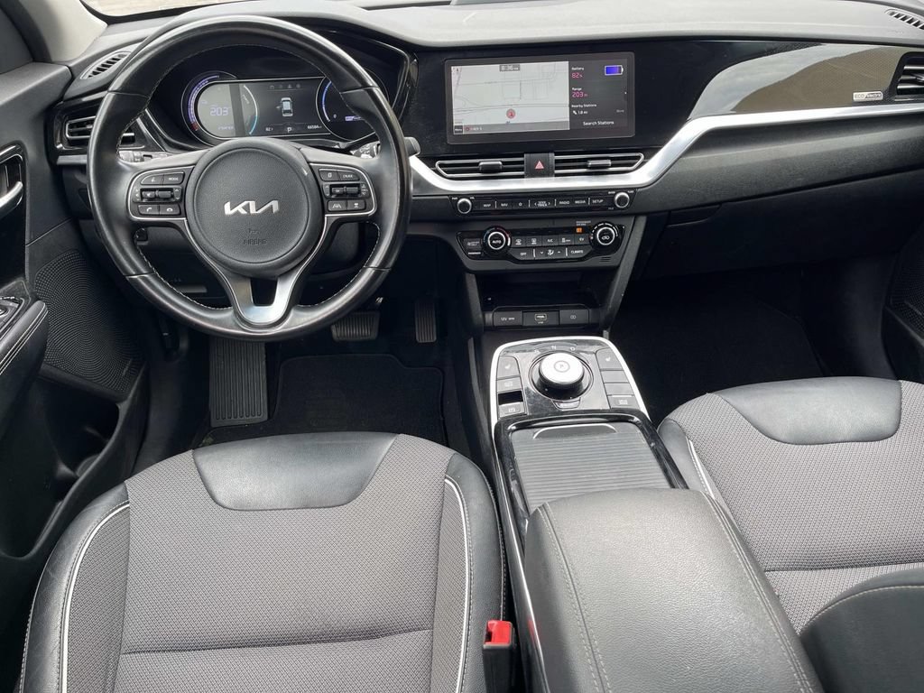 Used 2022 Kia Niro EX FWD image 8