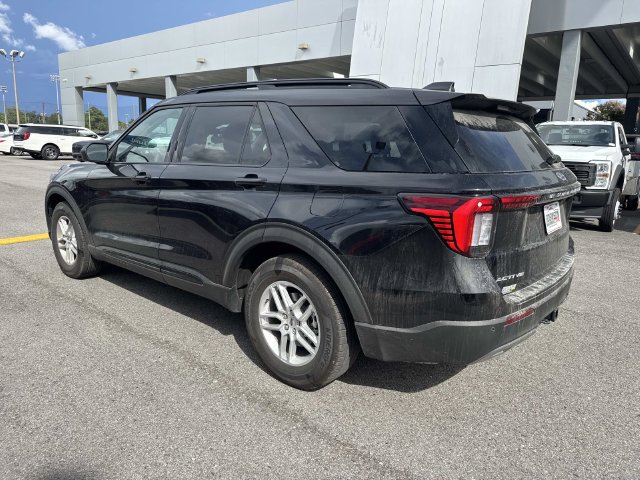 New 2026 Ford Explorer Active w/ Active Comfort Package RWD image 6