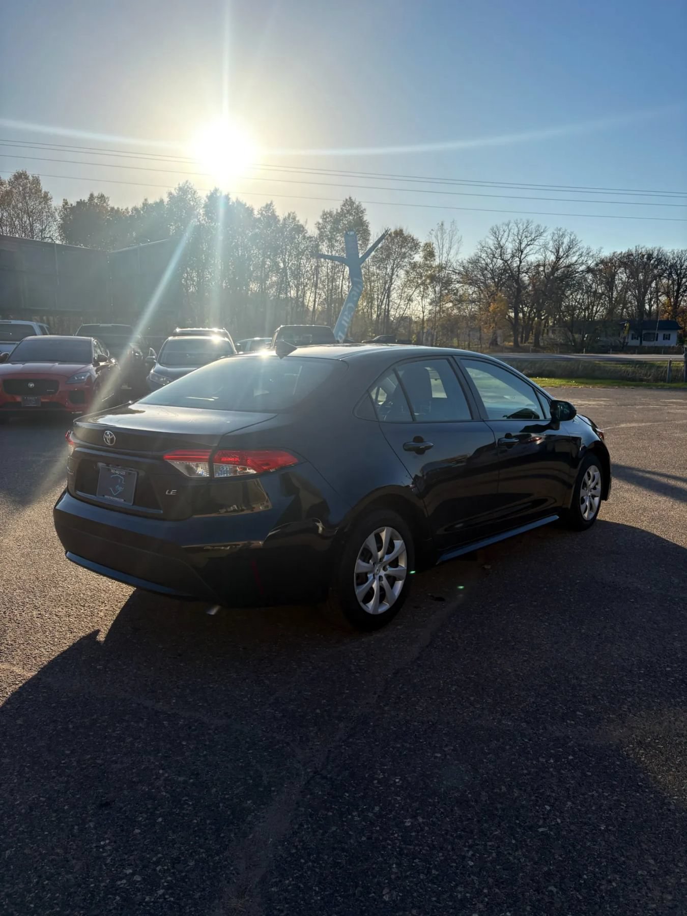 Used 2020 Toyota Corolla LE FWD image 5