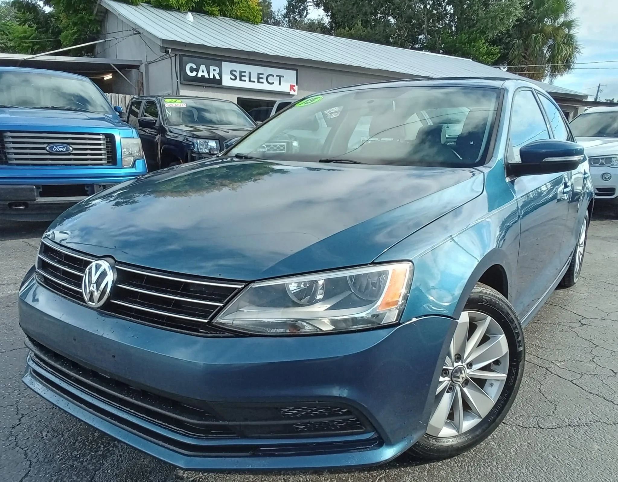 Used 2015 Volkswagen Jetta SE image 1