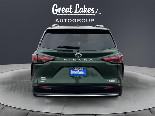 Used 2021 Toyota Sienna Platinum image 4