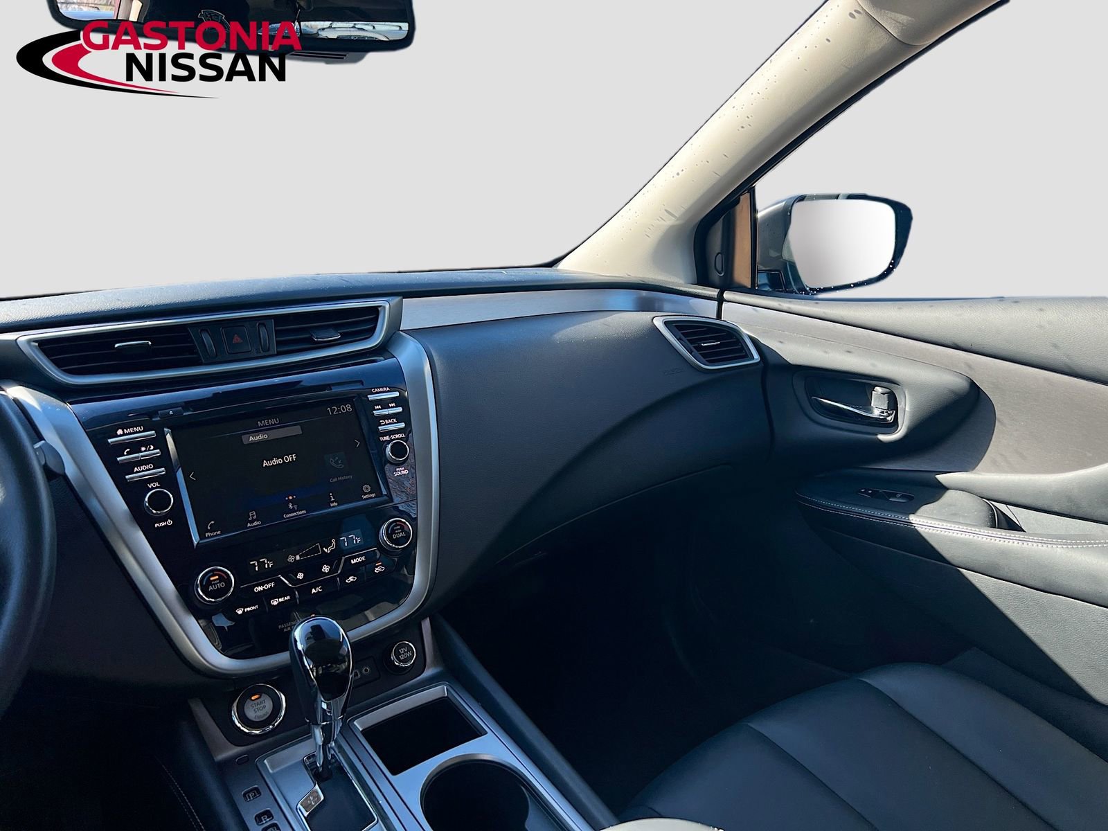 Used 2024 Nissan Murano SV image 31