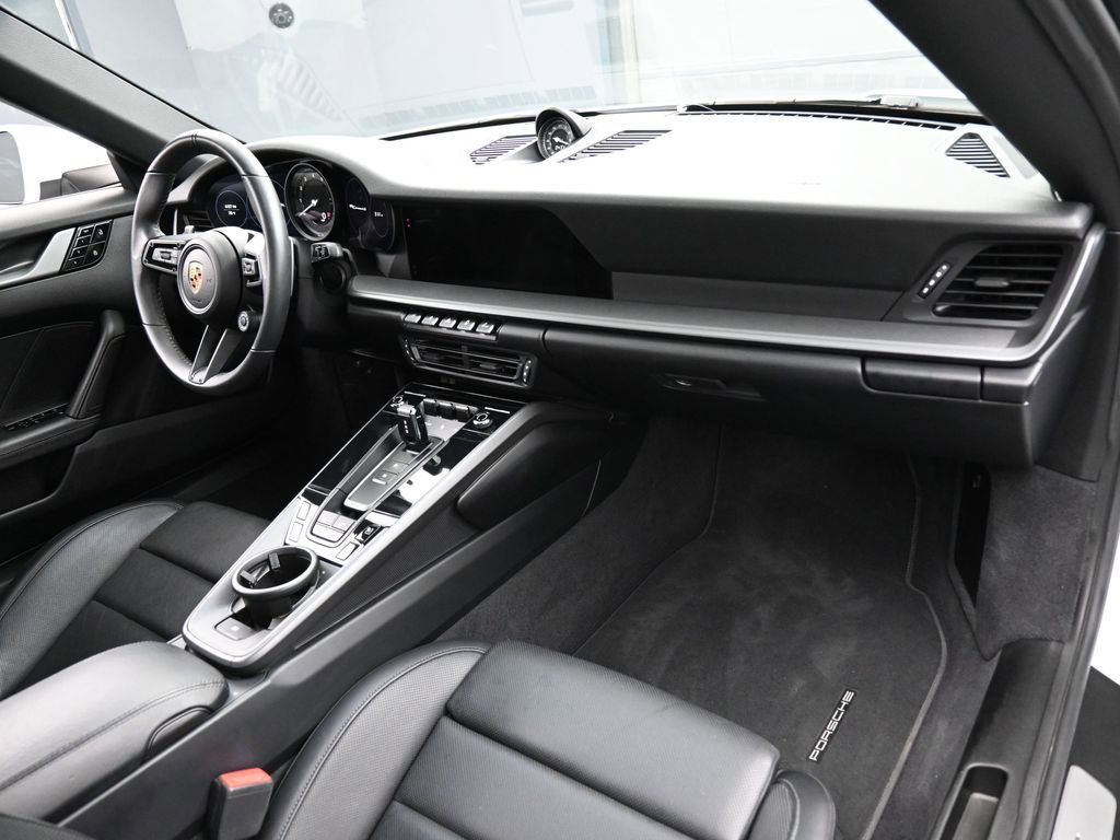 Certified 2020 Porsche 911 Carrera 4S AWD/4WD image 29