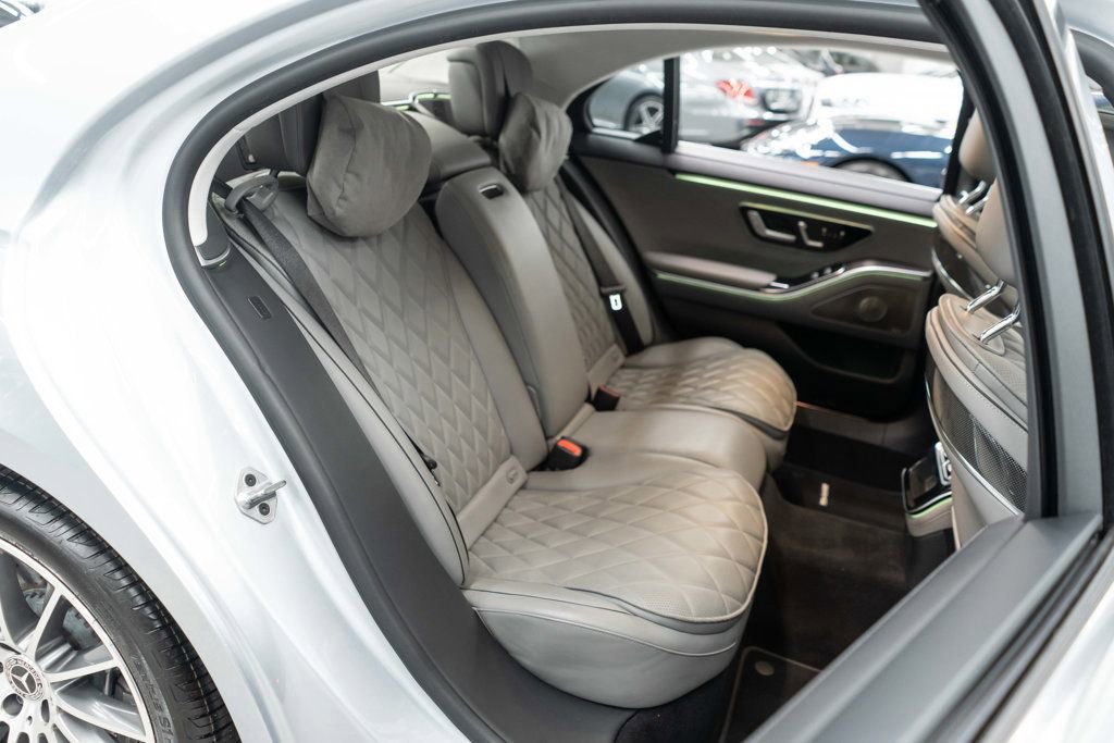 Used 2023 Mercedes-Benz S 580 4MATIC Sedan w/ AMG Line image 12