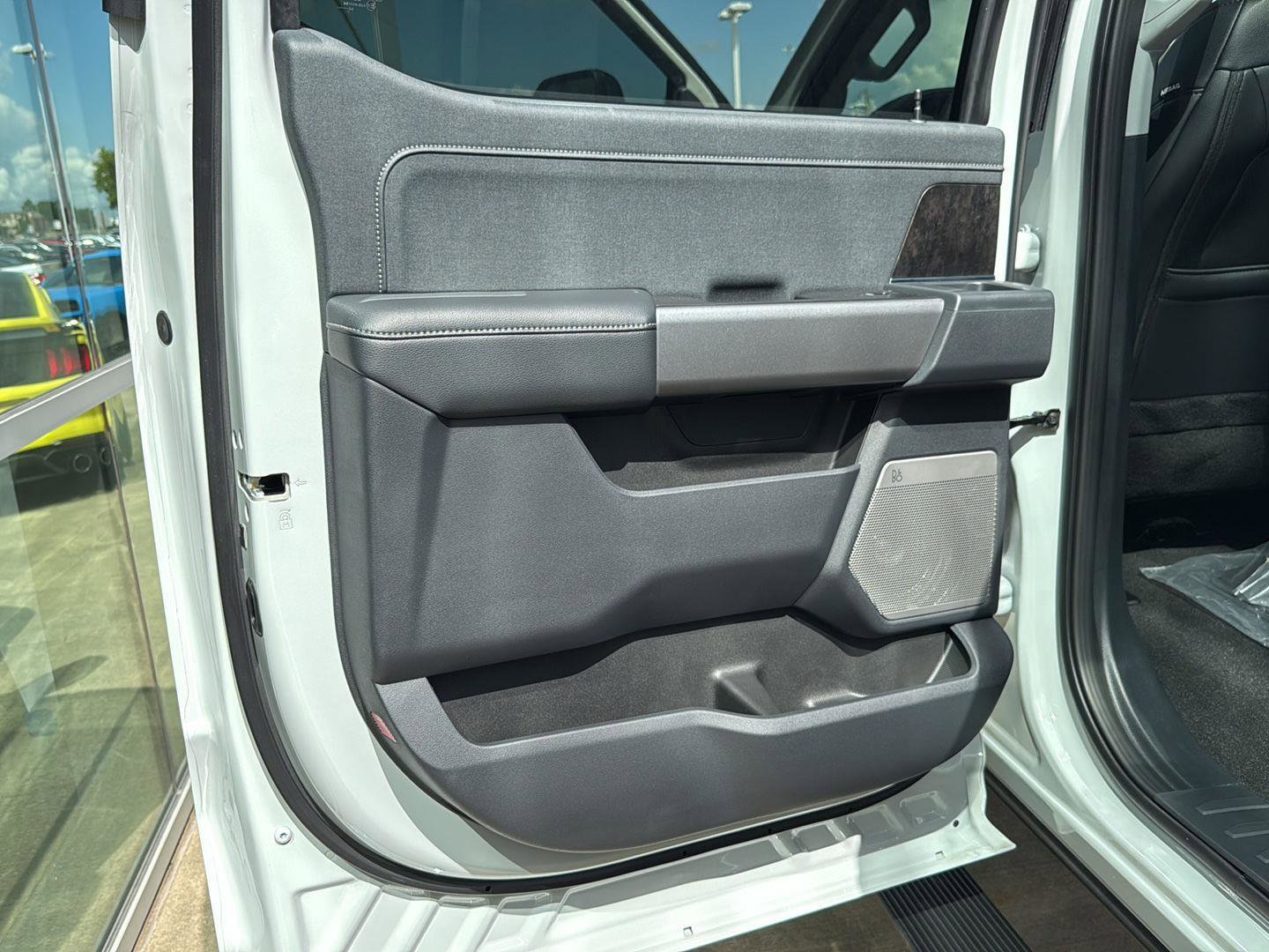 New 2026 Ford F250 Lariat w/ FX4 Off-Road Package image 13