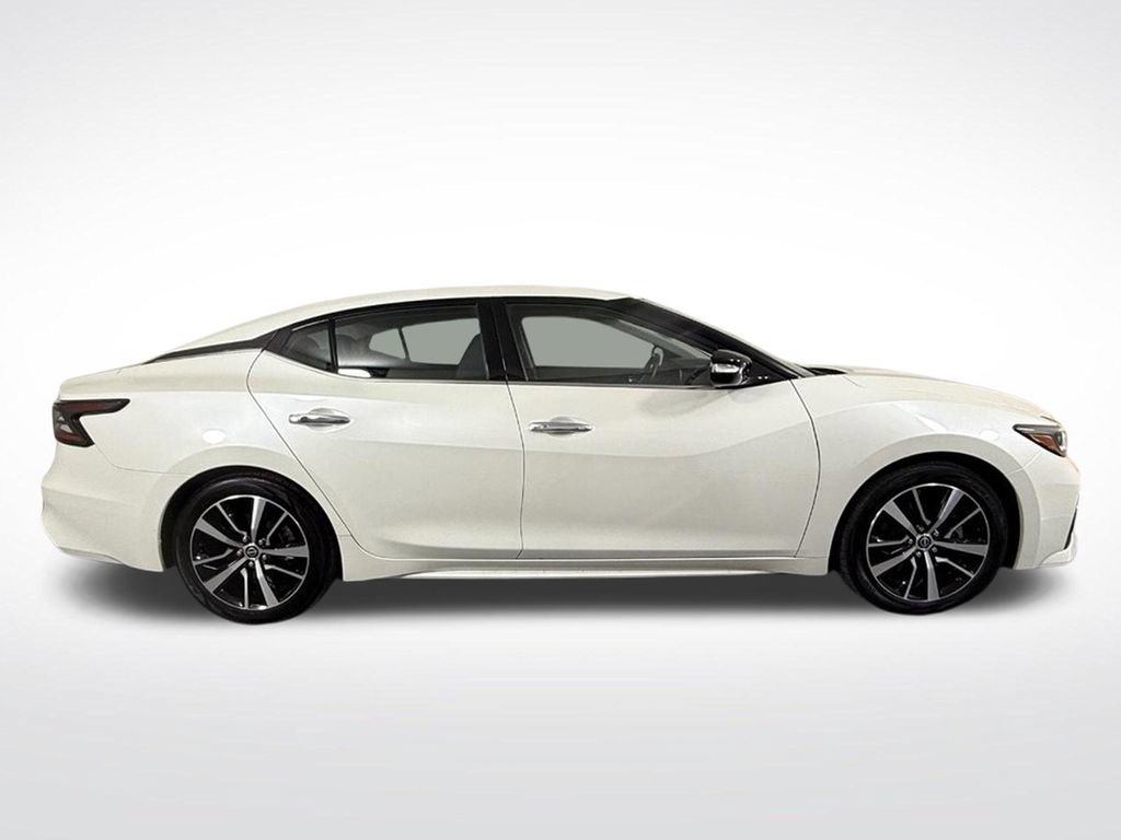 Used 2023 Nissan Maxima SV w/ Floor Mat Group FWD image 2